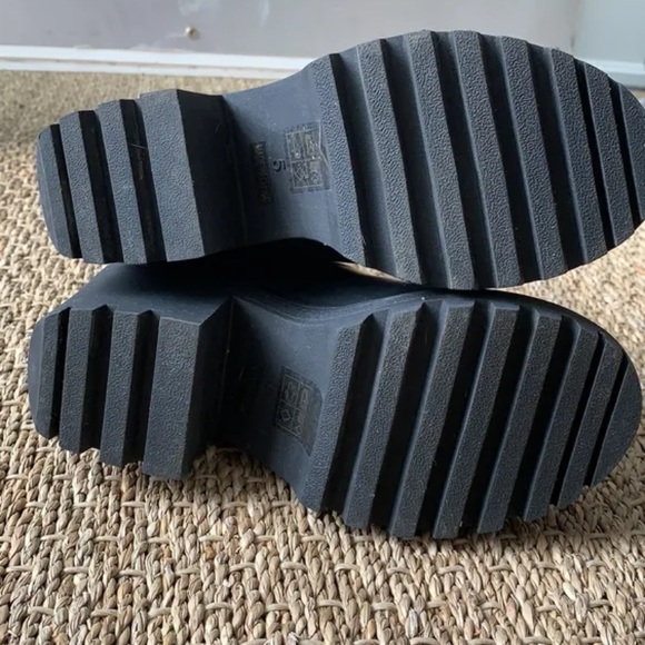 Design Lab Chunky Platform Boots - Picture 2 of 4